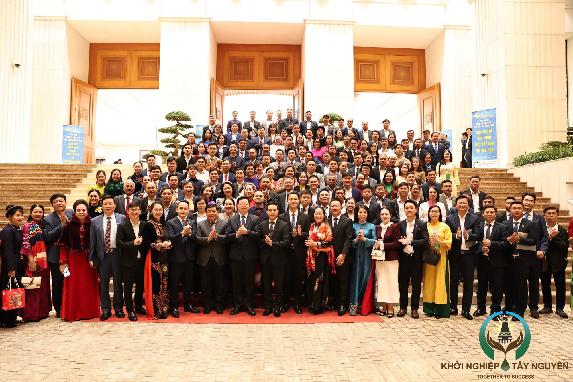 Đại biểu tham dự diễn đàn kinh tế hợp tác - Hợp tác xã 2025 tại thủ đô Hà Nội